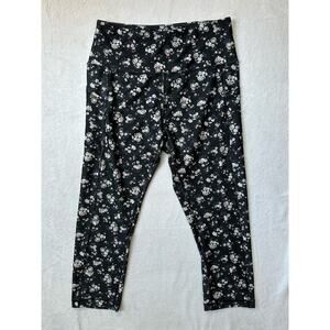 VOGO Athletica Floral Activewear Leggings in Black/White/Purple - Size Medium